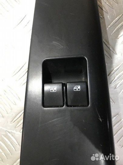 Блок управления стеклоподъёмника Kia Ceed