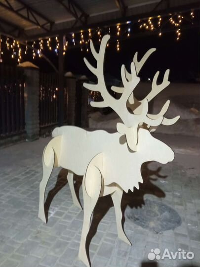 Новогодний олень