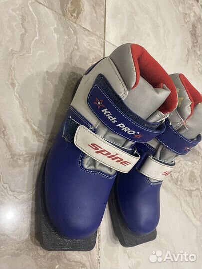 Лыжные ботинки 36