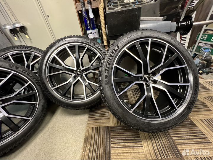 D22 Audi Q8 Зима-Шипы Michelin (оригинал)