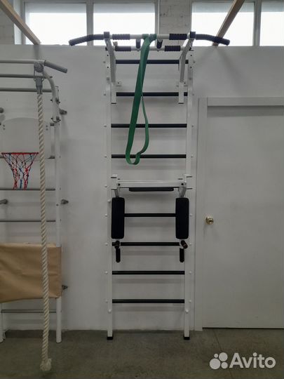 Шведская стенка с турником, брусьями с упорами