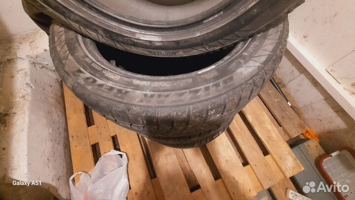 Bridgestone Blizzak Revo2 215/55 R17