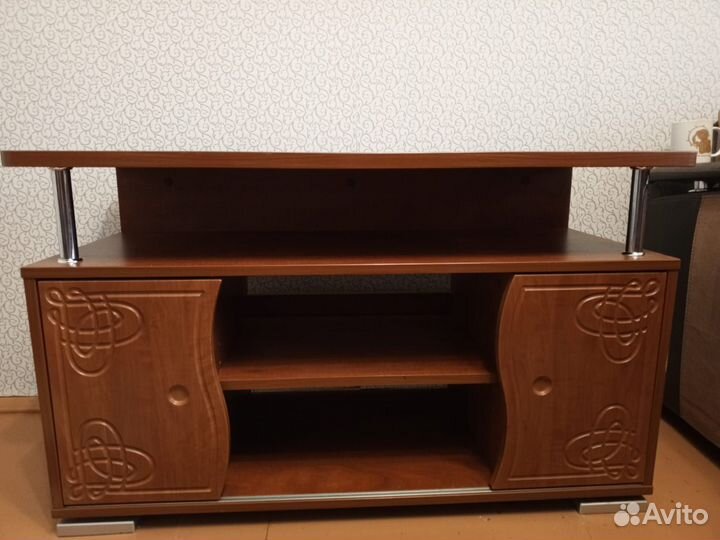 Тумба под телевизор
