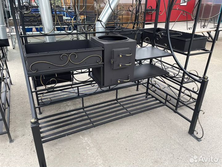 Кованые мангалы с крышей