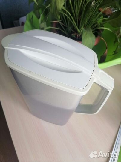 Фильтр кувшин для воды барьер