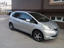 Honda Fit 1.3 MT, 2010, 56 000 км, с пробегом, цена 400 000 руб.