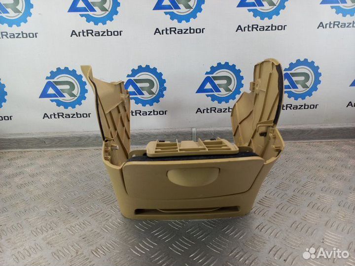 Бардачок центральной консоли Honda Elysion 2.4