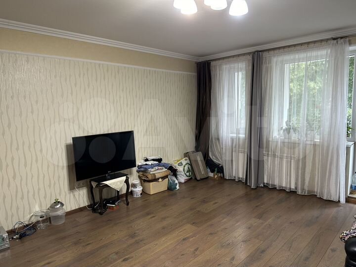 2-к. квартира, 76 м², 2/6 эт.