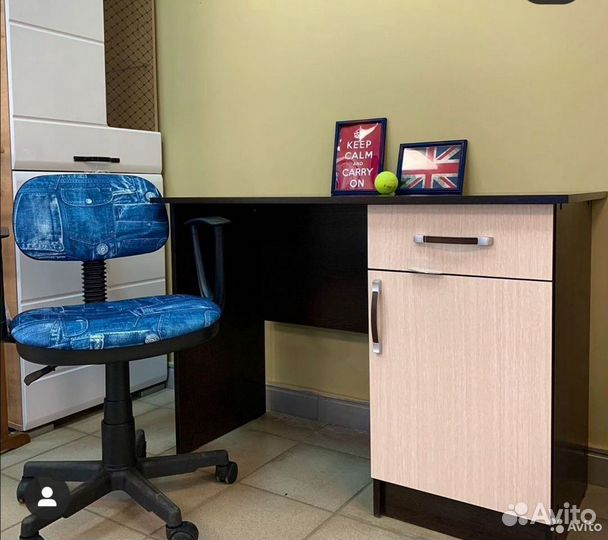 Стол письменный