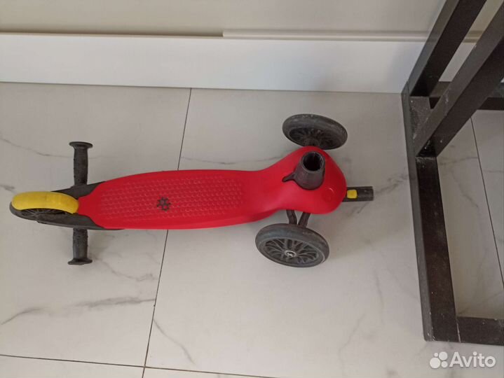 Детский трехколесный самокат