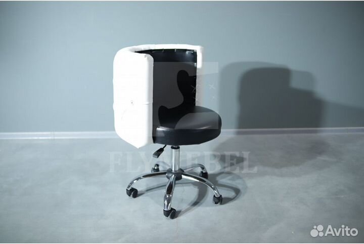 Кресло для мастера маникюра Вилли