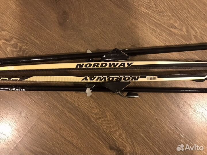 Лыжи 160, палеи 120, ботинки для лыж 40 размер