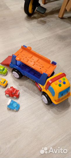 Автовоз с машинками