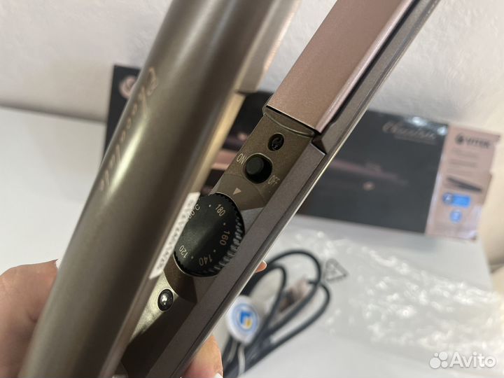 Выпрямитель для волос новый