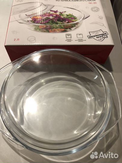Новая кастрюля с крышкой из термостойкого стекла