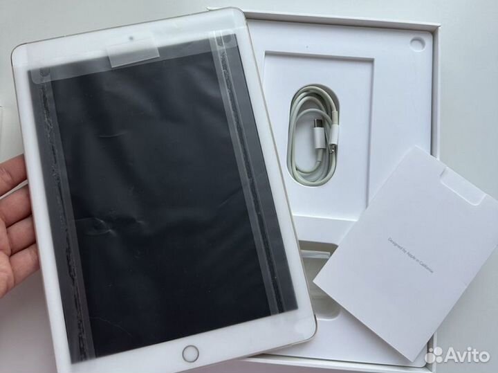 iPad pro 9.7 inch wi fi cellular