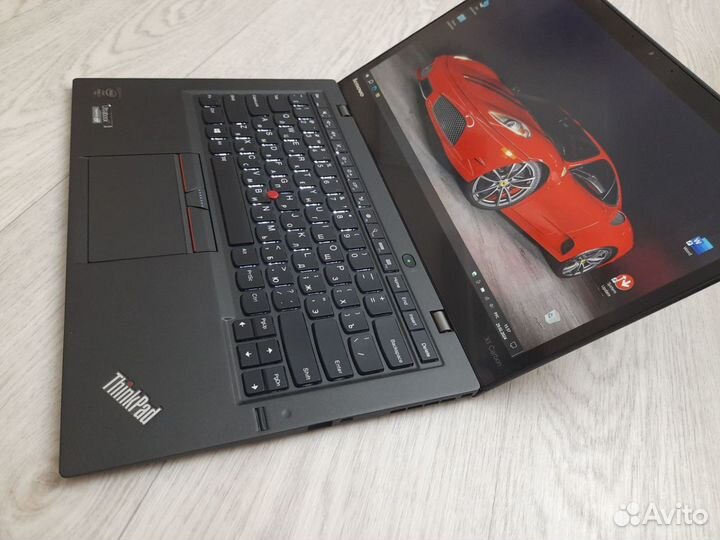 ThinkPad X1 Carbon 2.5K сенсорный i7 8/256 идеал