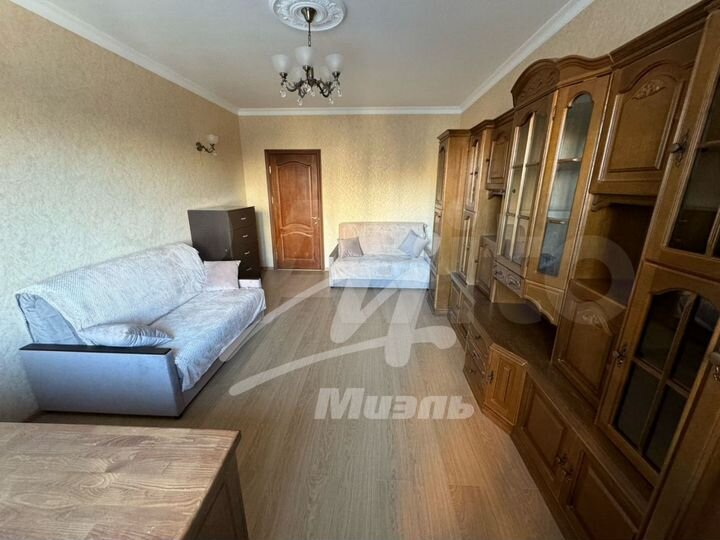 2-к. квартира, 71 м², 4/17 эт.