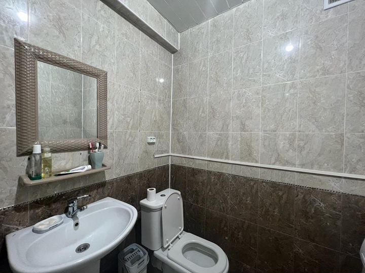 2-к. квартира, 80 м², 2/5 эт.