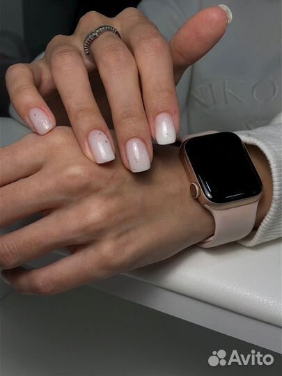 Маникюр педикюр