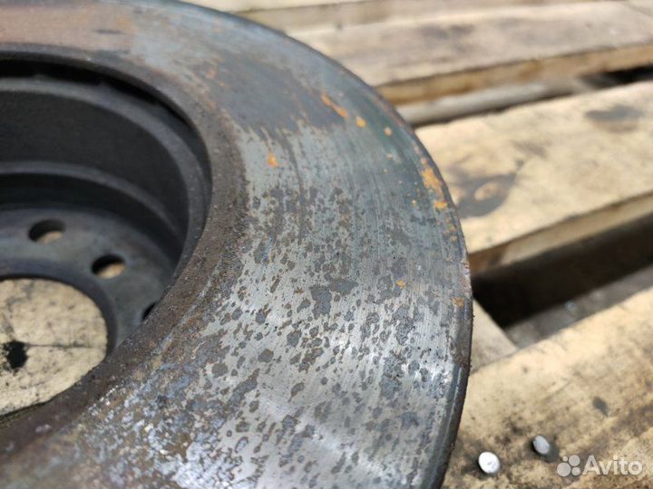 Диск тормозной передний Bmw 5 E39 M52B28 1998