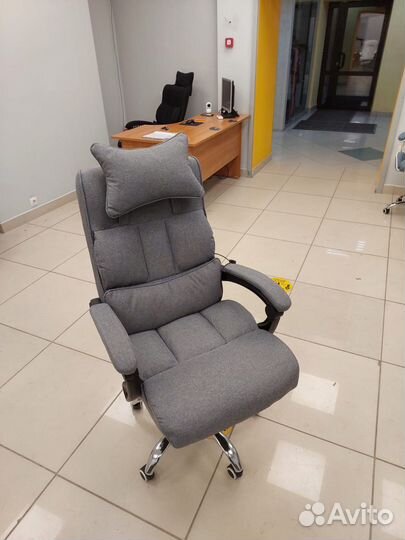 Домашнее тканевое кресло с массажем