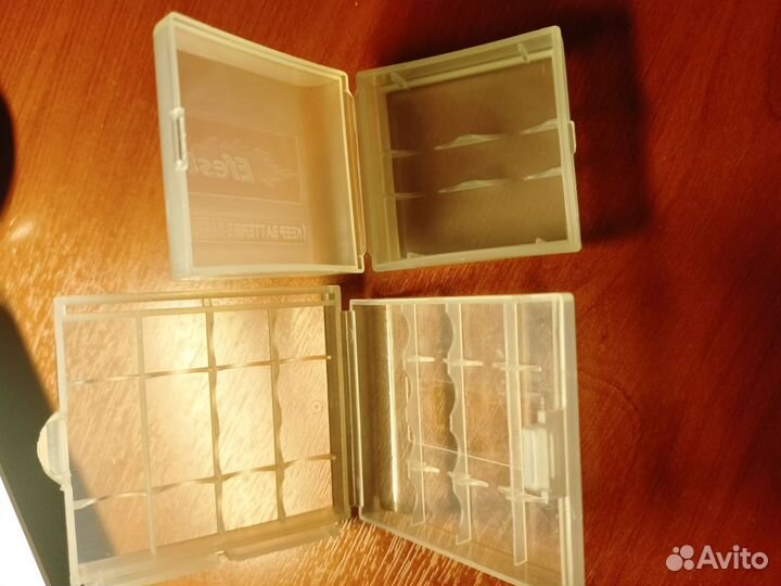 Коробочка (футляр) для аккумуляторов