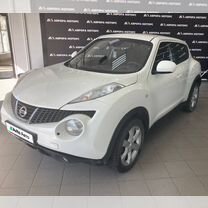 Nissan Juke 1.6 CVT, 2012, 176 542 км, с пробегом, цена 989 000 руб.