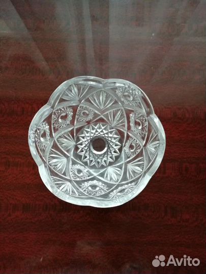 Хрустальная ваза