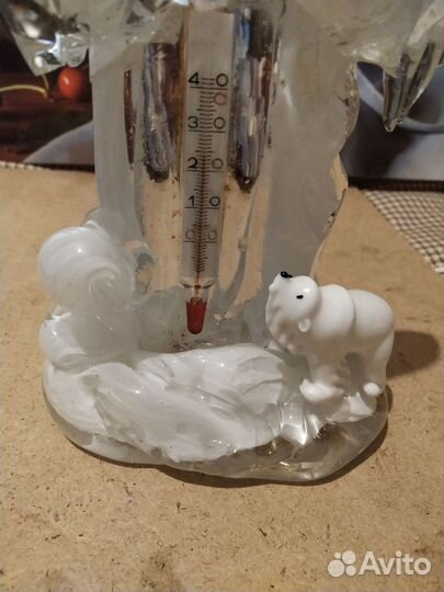 Ледовая гора и медведь Германия