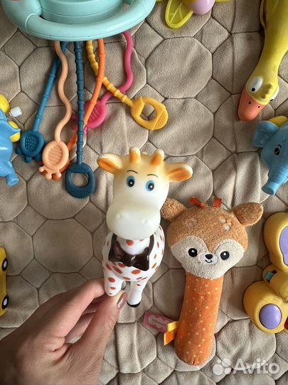 Развивающие игрушки пакетом