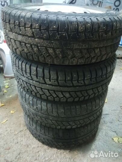 Зимние колеса 195/60 r15. Болты 4*100