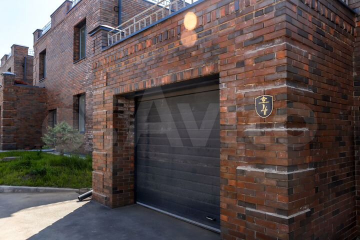 Дом 160 м² на участке 4 сот.