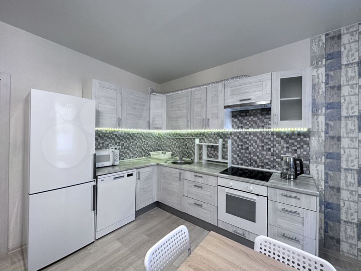 1-к. квартира, 48 м², 1/25 эт.