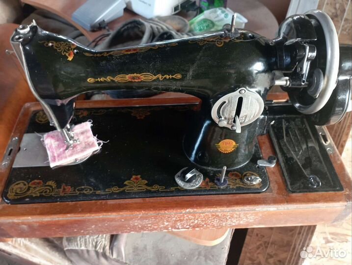 Машинка швейная класса 2 М 1965 г. в