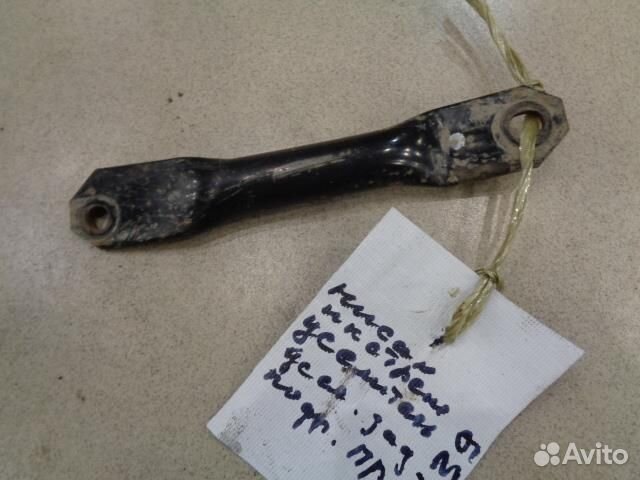 Кронштейн задней балки правый Nissan X-trail T31