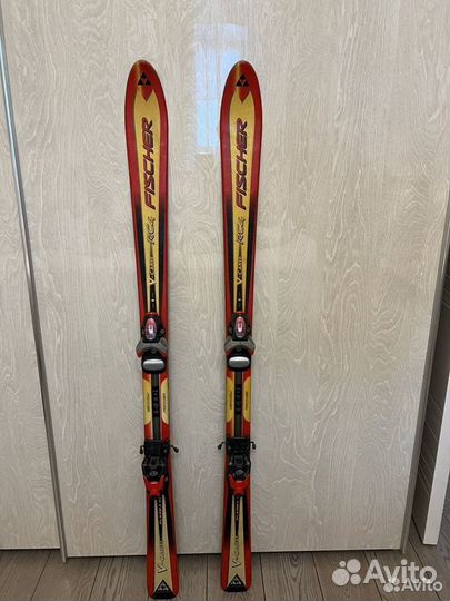 Горные лыжи и Горнолыжные ботинки