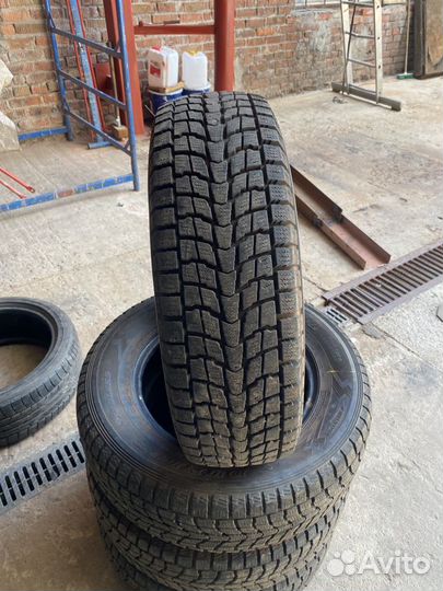 Dunlop Grandtrek SJ6 215/70 R16