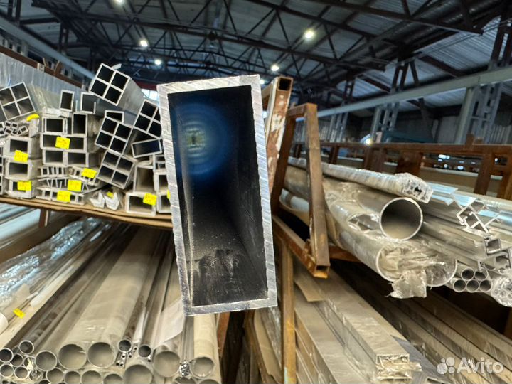 Алюминиевая квадратная труба бокс 50х20х2 6000 мм