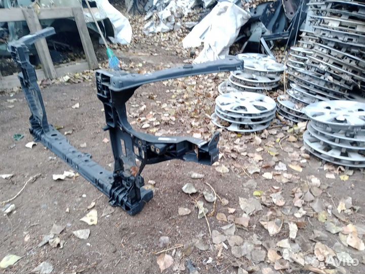 Панель передняя телевизор Hyundai Genesis.2014г