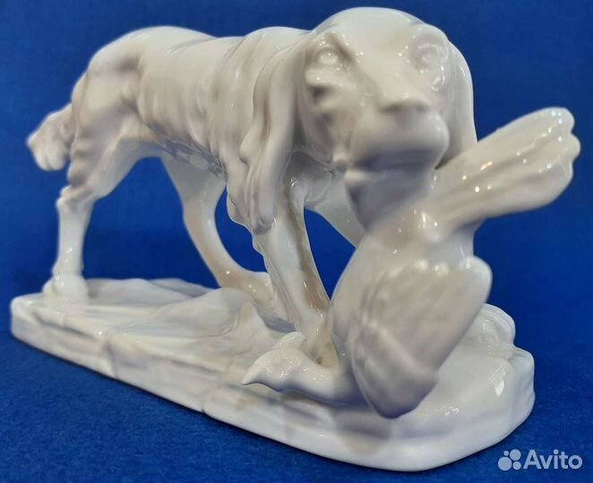 Фарфоровая статуэтка Сеттер с уткой