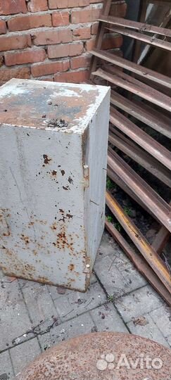 Шкаф металлический сейф