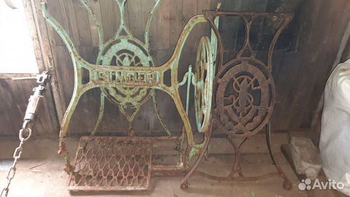 Станина от швейной машинки Singer