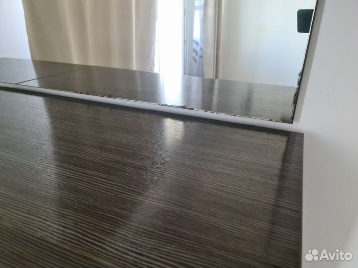 Трюмо с зеркалом и пуфом, тумбочка, 2 светильника