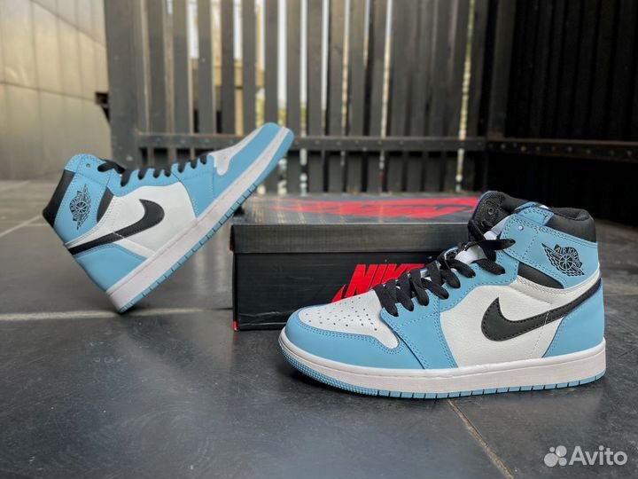 Nike Air jordan 1 high blue white