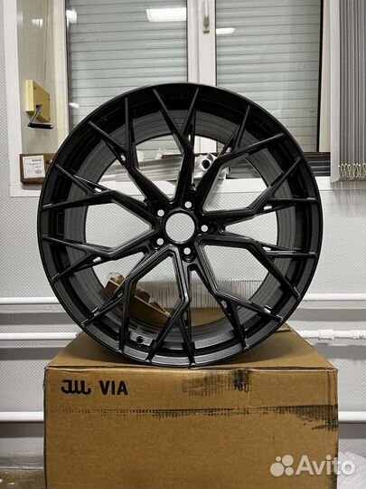 Диск Sakura Wheels YA5640 10,5х21 5/112 et43 66,6