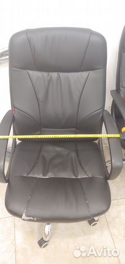 Офисное компьютерное кожаное кресло