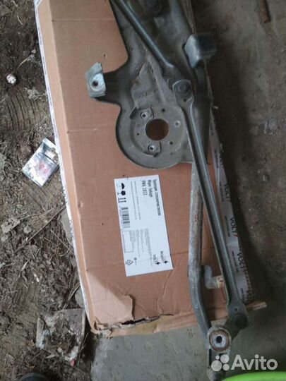 Продам трапецию стеклоочистителя wv saran