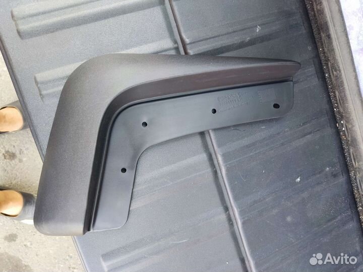 Брызговики на volvo xc90