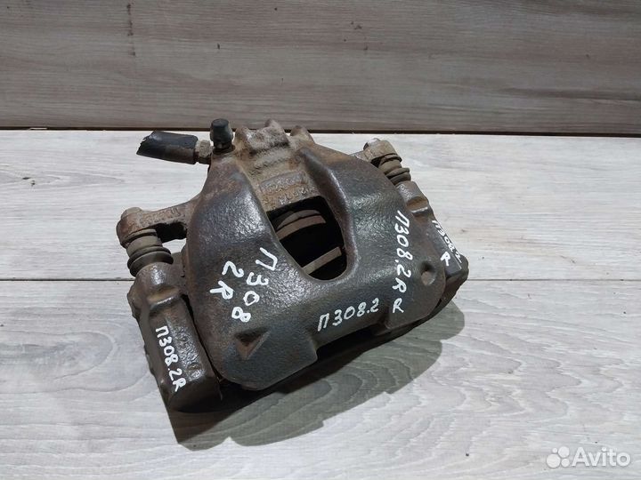 Суппорт передний Peugeot 308 левый / правый